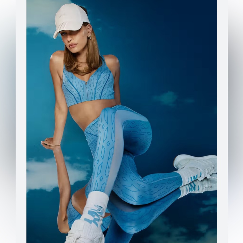 Blue High-Waisted Textured Leggings